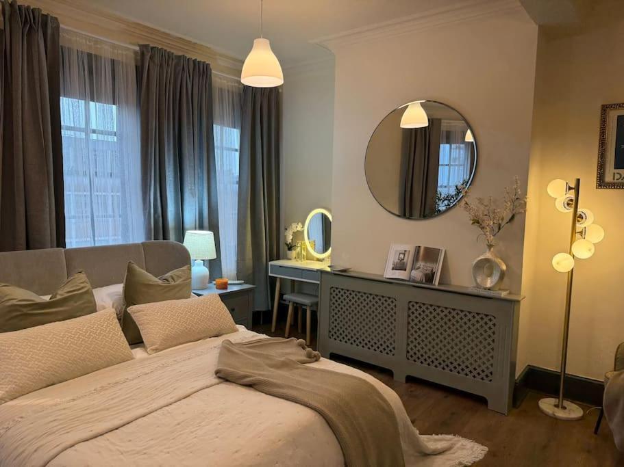 Luxury 3br In Apartment *